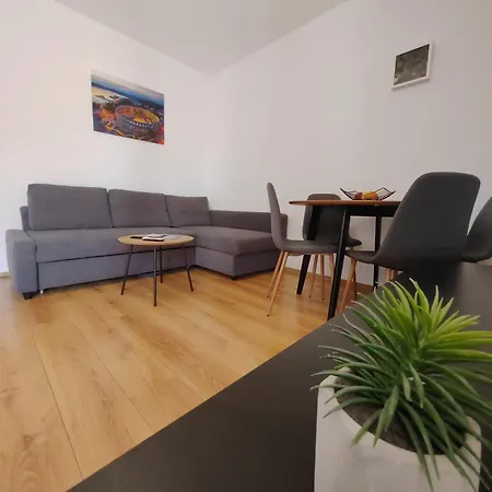 Magdalena Apartament *