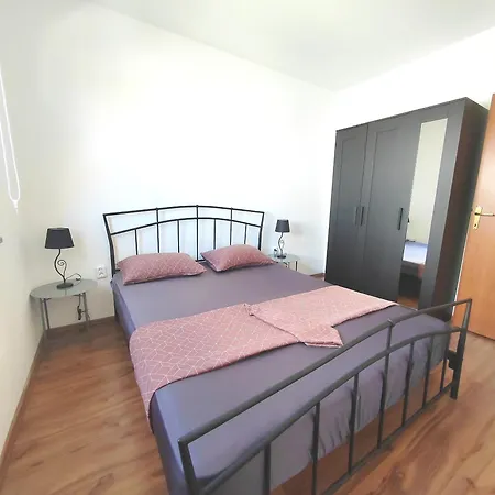 Magdalena Apartamento Pula