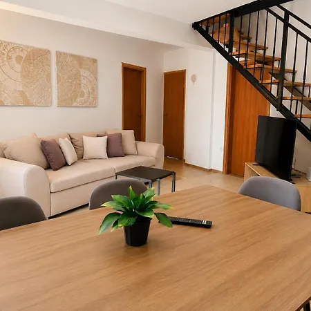 Magdalena Apartament *